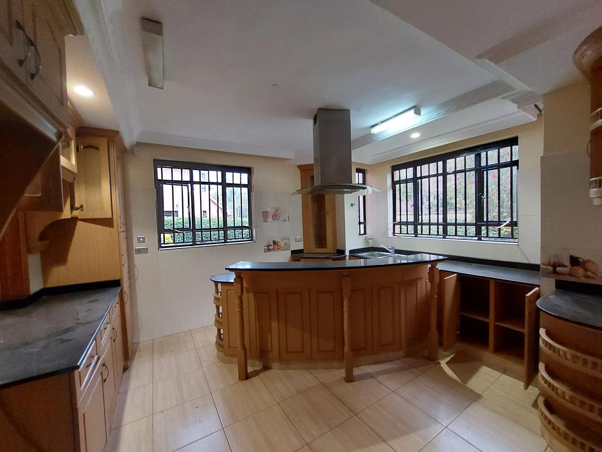 5 Bed Townhouse with En Suite at Muthangari Drive - 20