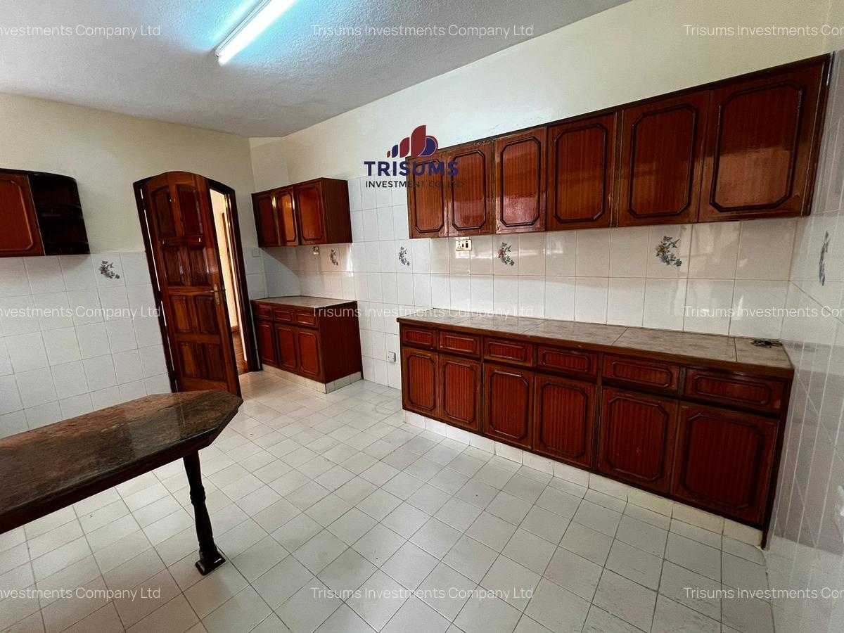 3 Bed Apartment with En Suite at Westland - 4