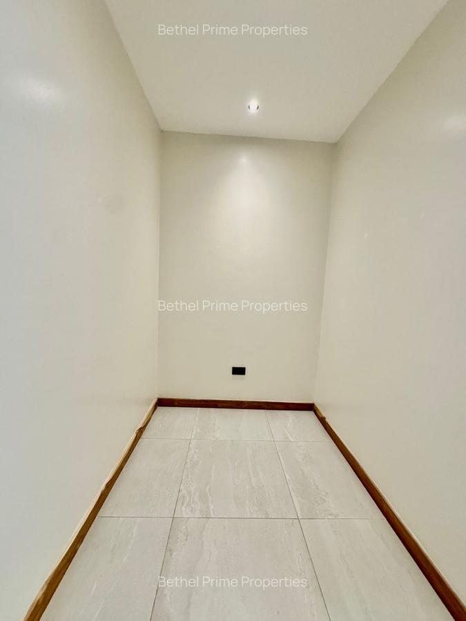4 Bed Apartment with En Suite in Spring Valley - 16