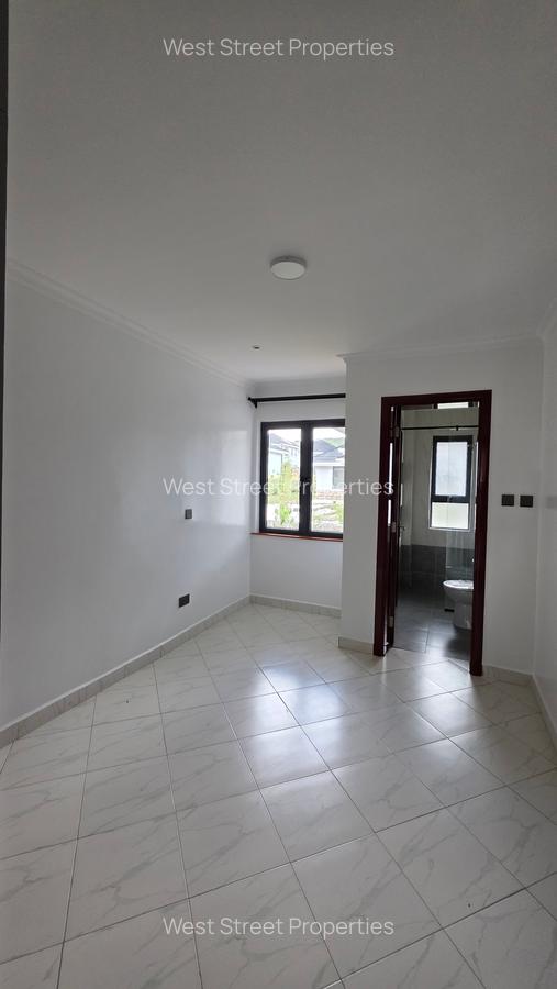 3 Bed Townhouse with En Suite at Arthiriver - 7