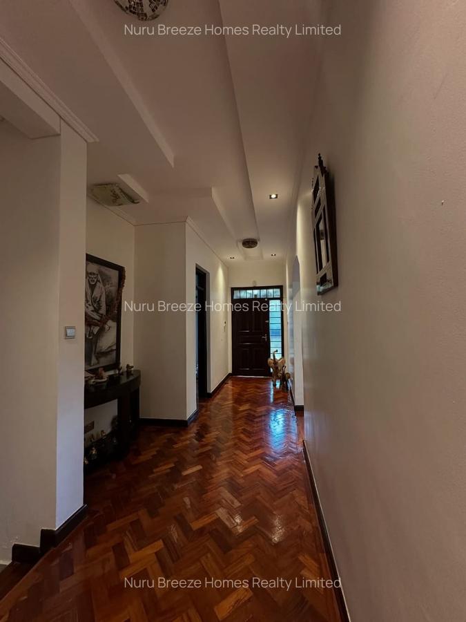 4 Bed Townhouse with En Suite in Kitisuru - 16