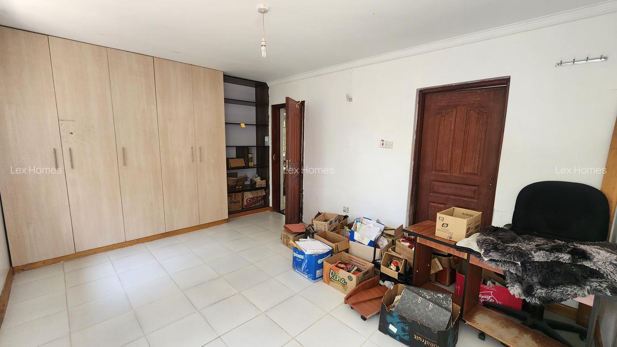 4 Bed House with En Suite at Magadi Road - 12