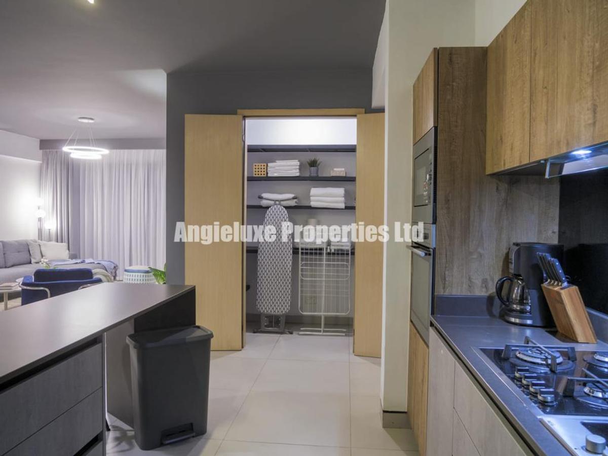 Furnished 2 Bed Apartment with En Suite at Dennis Pritt Road - 7