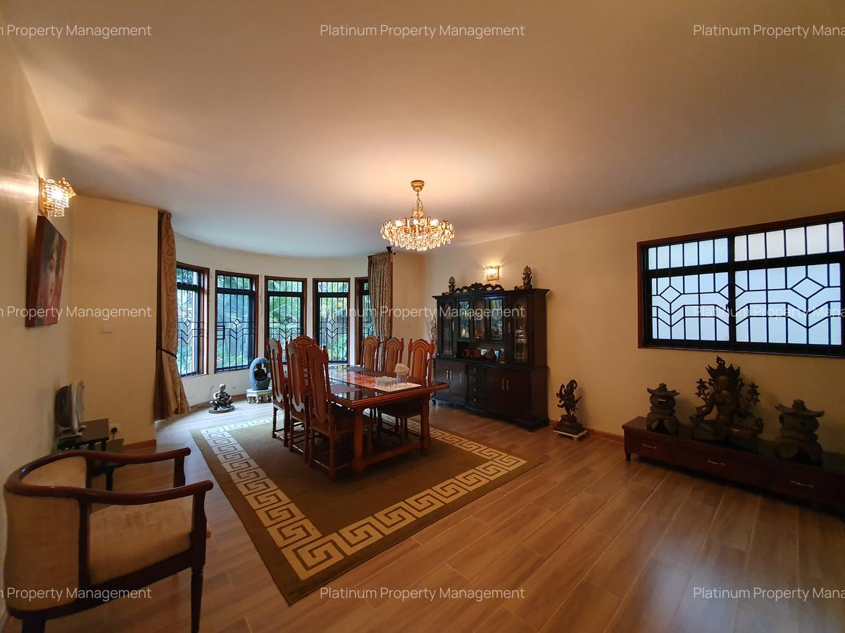 5 Bed Villa with En Suite in Kyuna - 7