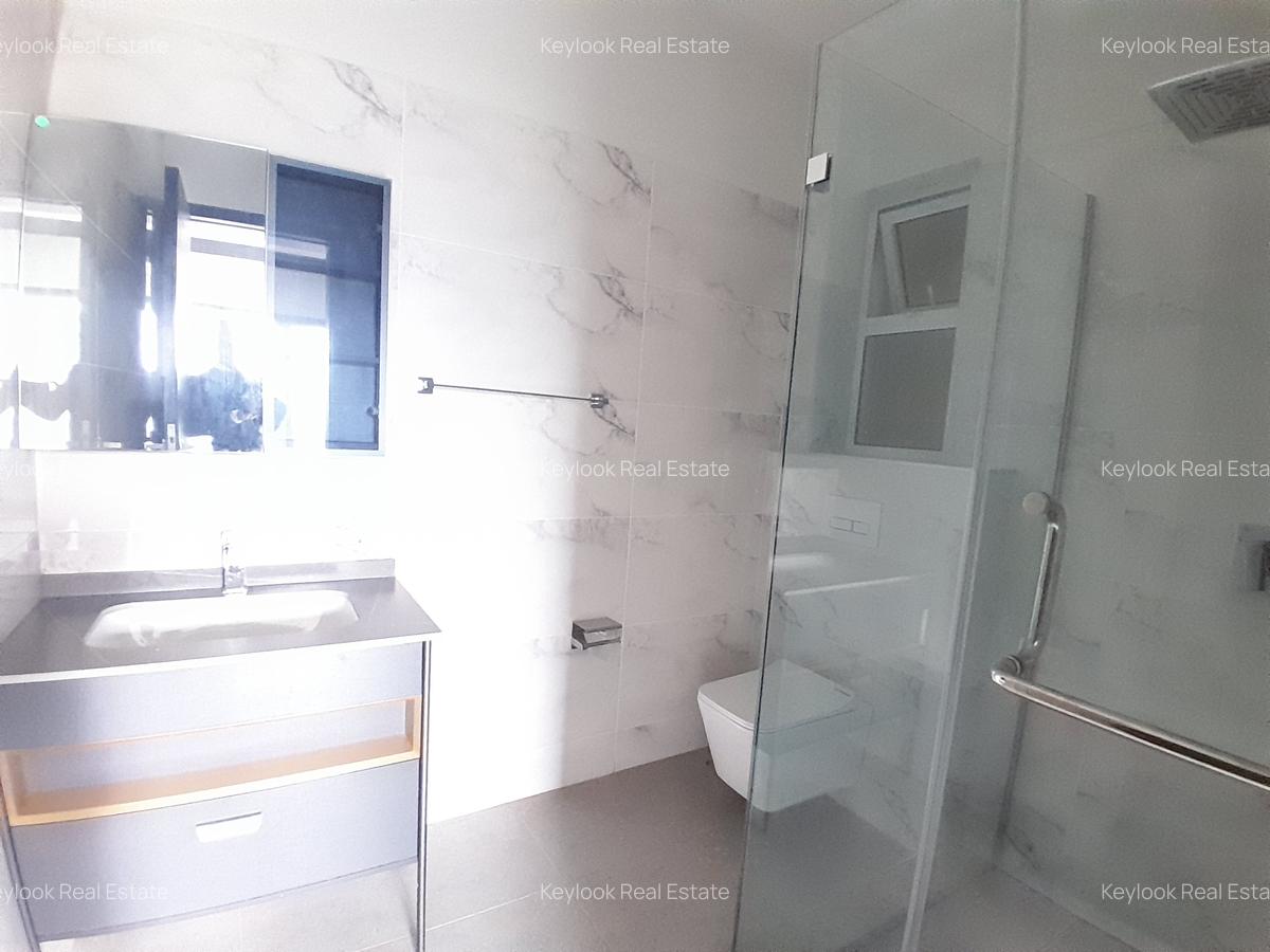 2 Bed Apartment with En Suite at Riverside Drive - 18