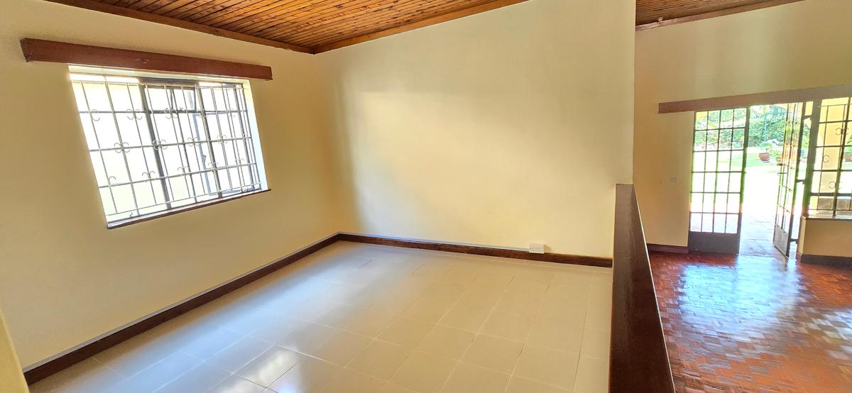 3 Bed House with En Suite at Loresho Road - 8