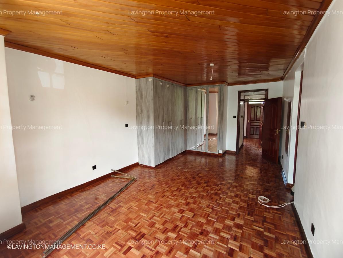 4 Bed Townhouse with En Suite at Lavington Green - 9