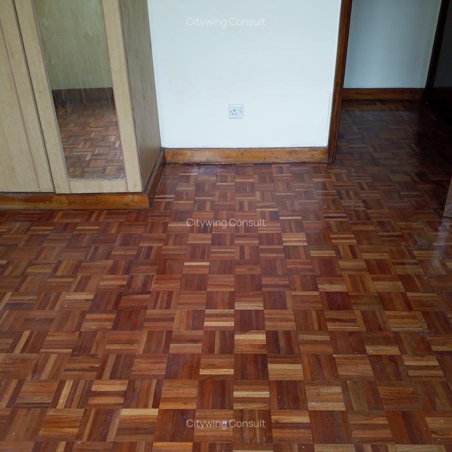 3 Bed Apartment with En Suite at Valley Arcade - 8