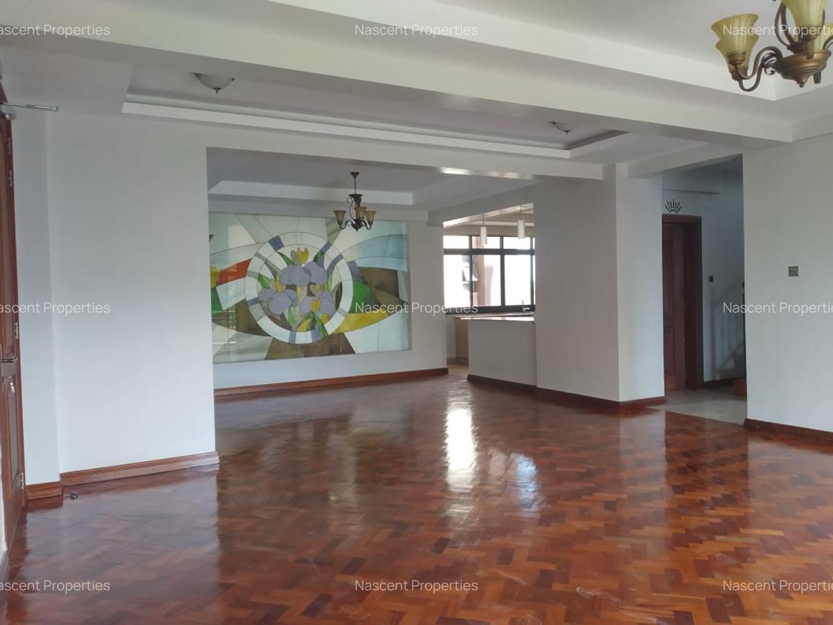 3 Bed Apartment with En Suite in Riverside - 1