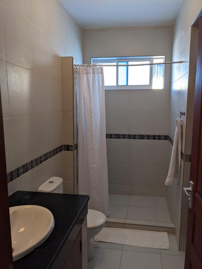 Serviced 2 Bed Apartment with En Suite in Nyali Area - 9