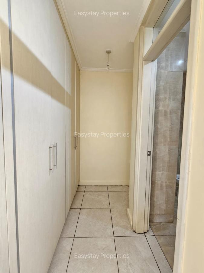 1 Bed Apartment with En Suite in Lavington - 3