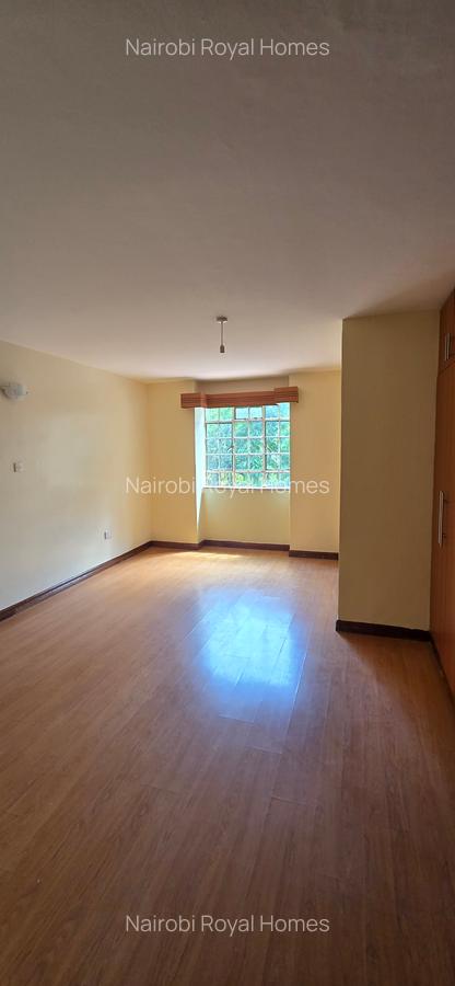 4 Bed Townhouse with En Suite at Lavington Green - 11