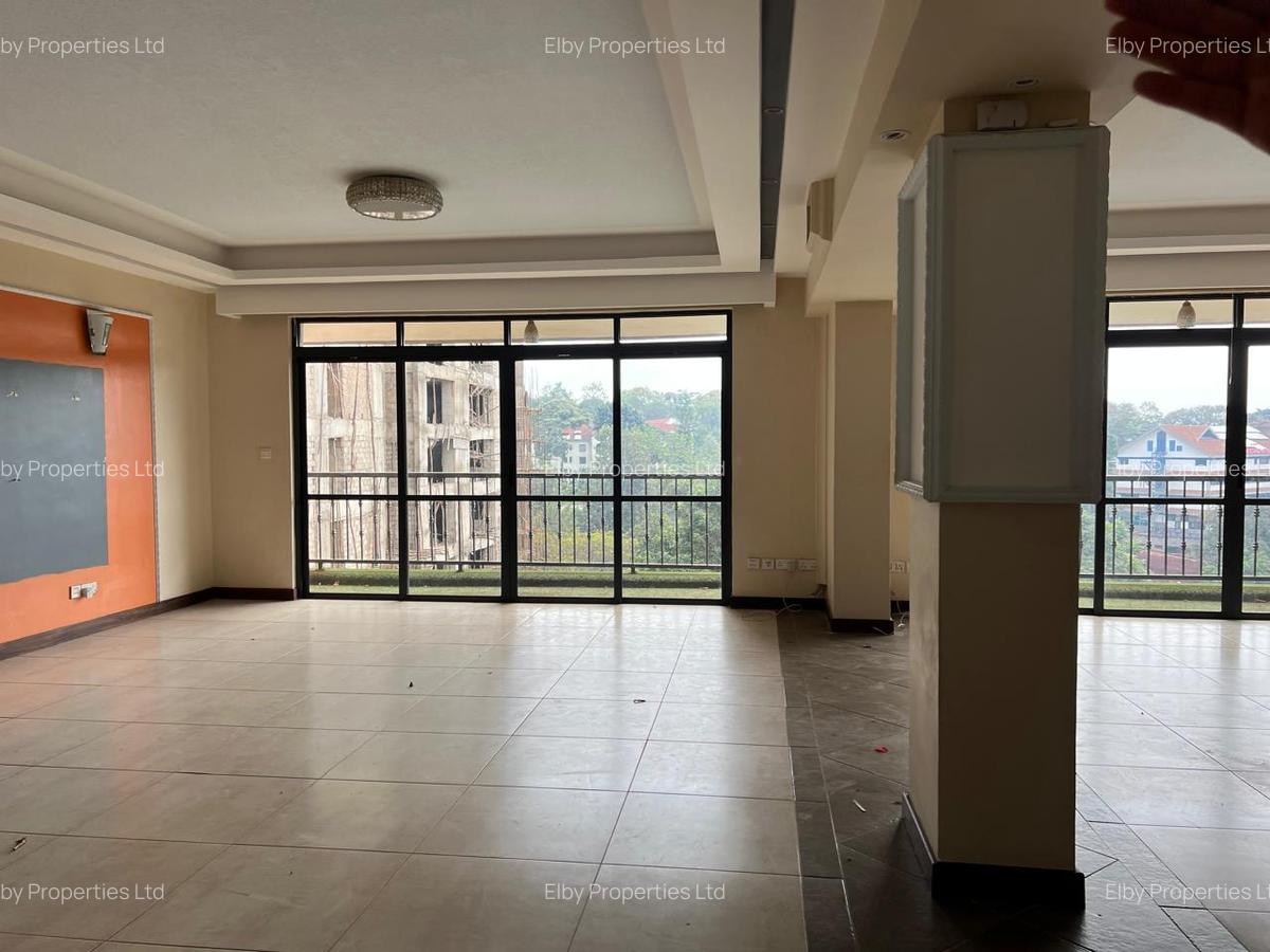 Serviced 6 Bed Apartment with En Suite in Parklands - 7