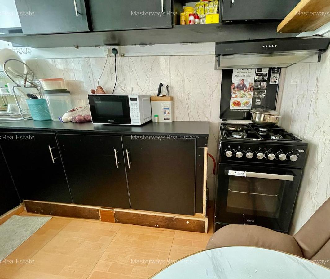 Serviced 1 Bed Apartment with En Suite at School Lane - 4