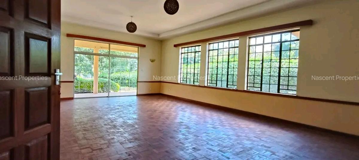 5 Bed House with En Suite in Runda - 7