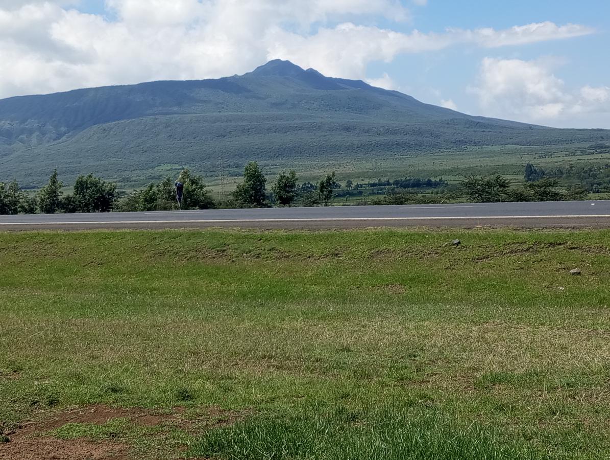 Land in Longonot - 1