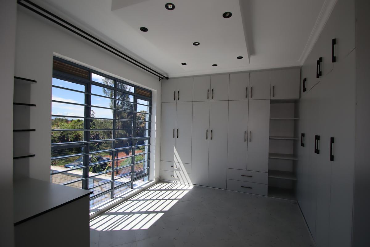 4 Bed House with En Suite at Mugutha Area - 16