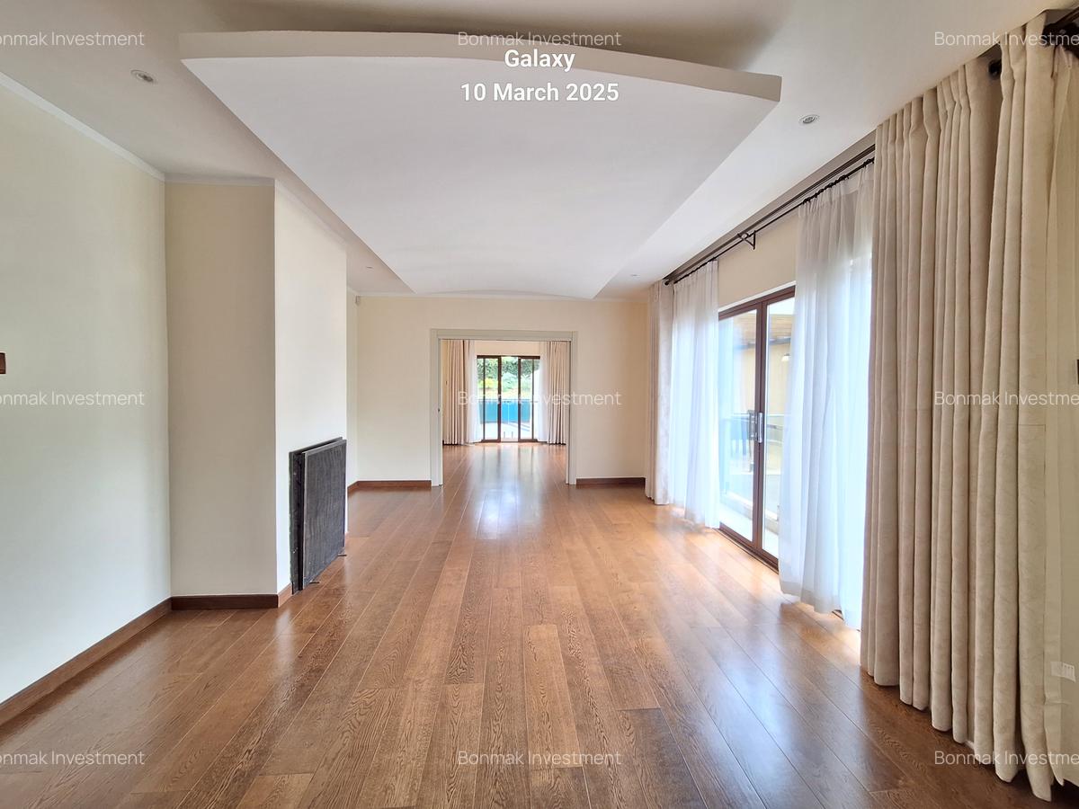 4 Bed Townhouse with En Suite at Convent Drive - 16