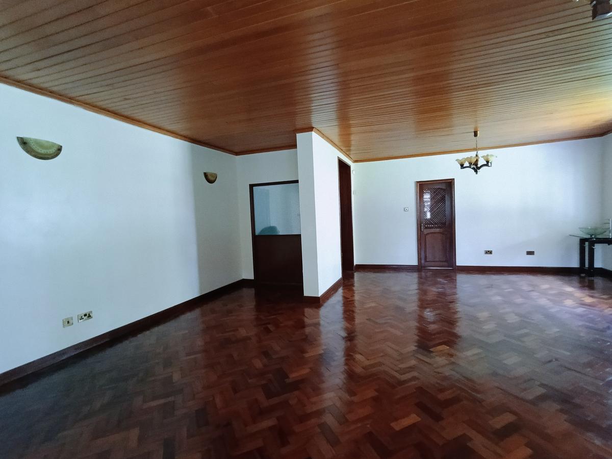 4 Bed House with En Suite in Kitisuru - 12