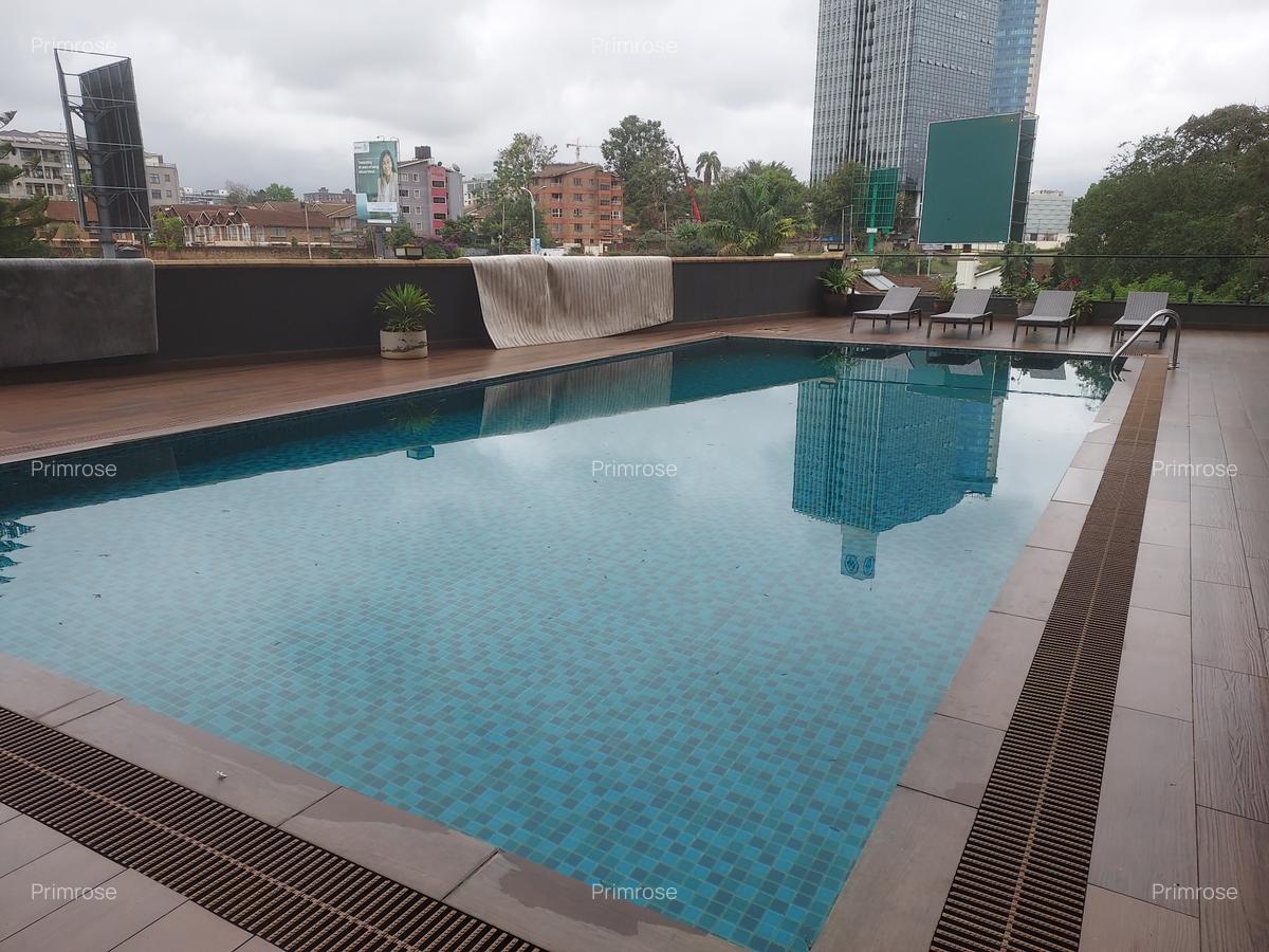 2 Bed Apartment with En Suite in Brookside - 15