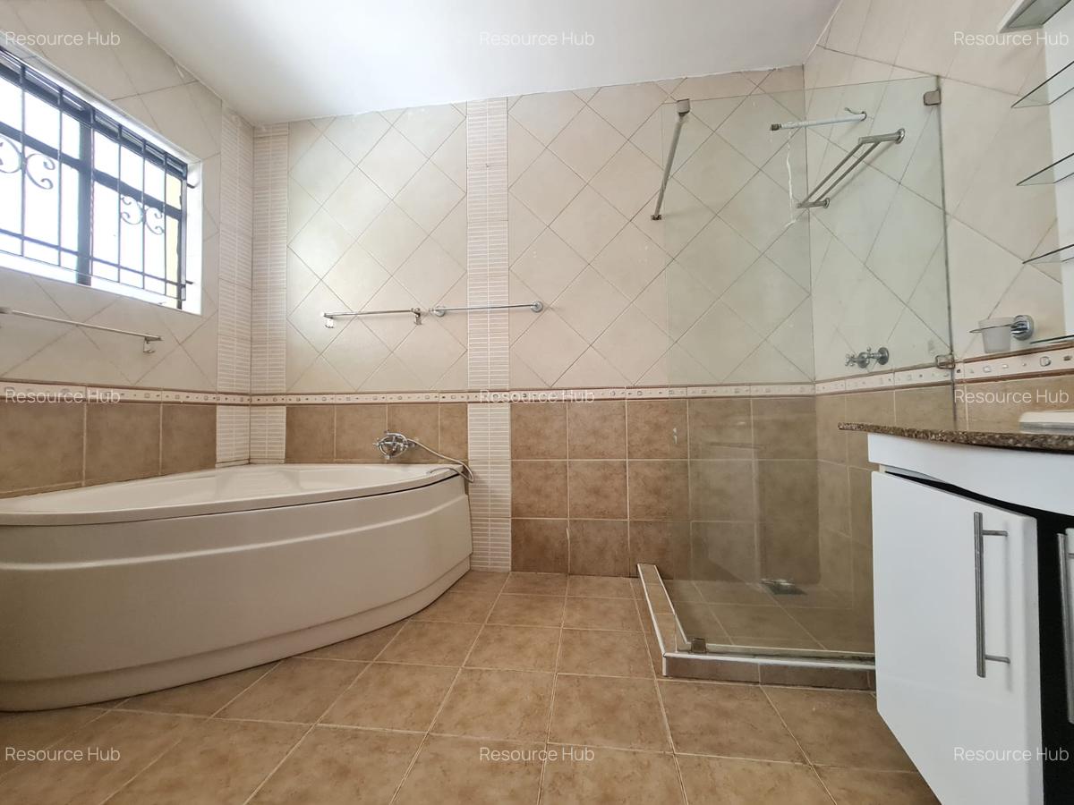 4 Bed Townhouse with En Suite at Off Brooke Side Drive - 10