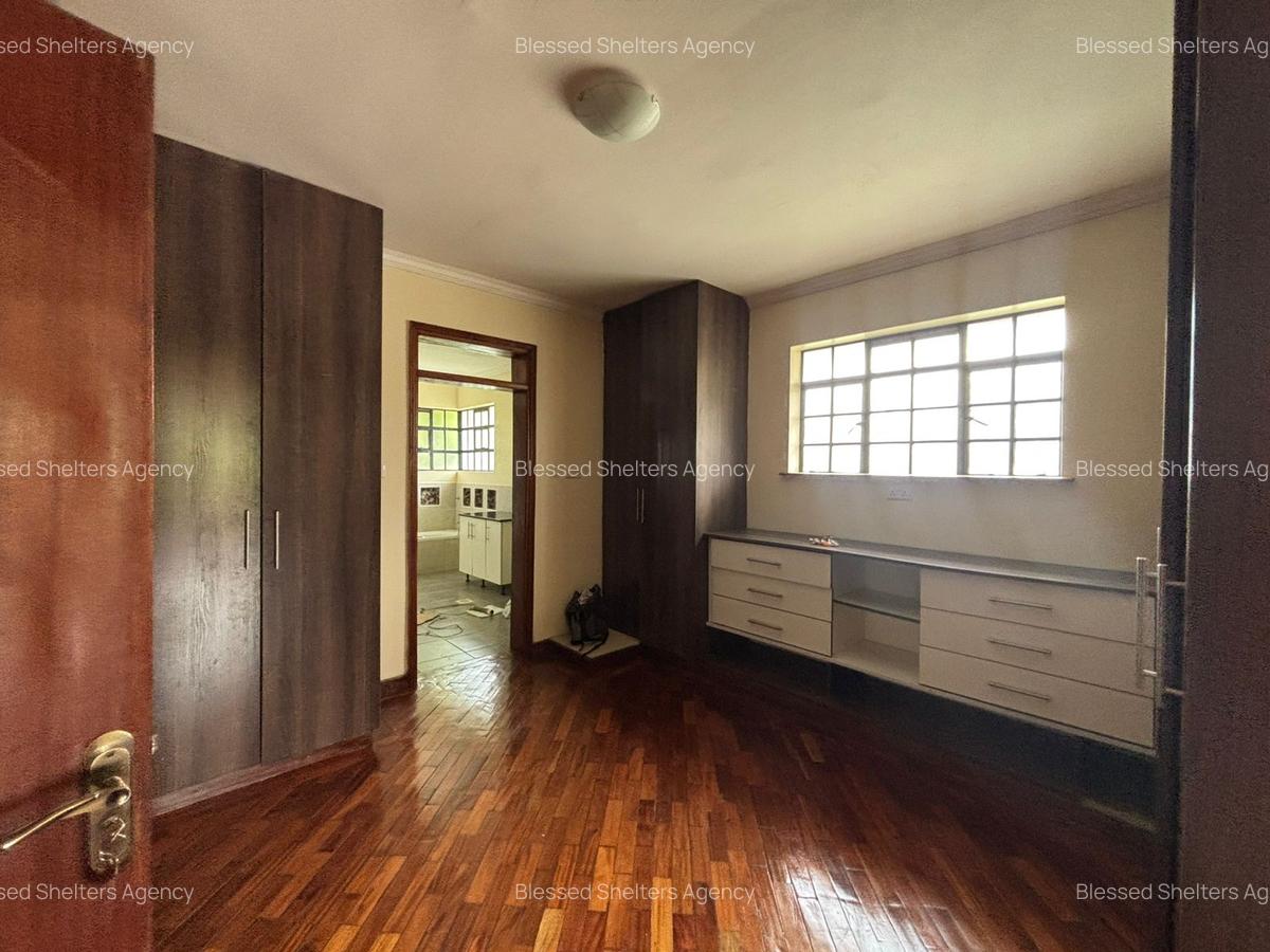 4 Bed Villa with En Suite in Kiambu Road - 12