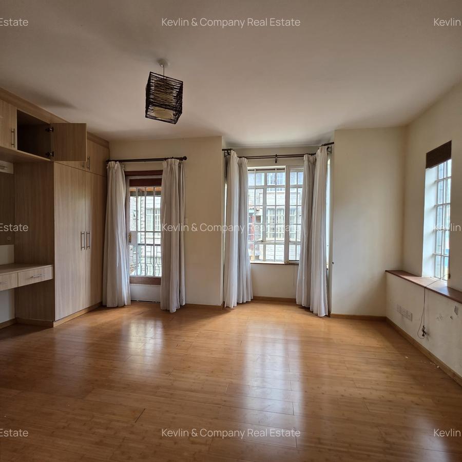 5 Bed Townhouse with En Suite in Kileleshwa - 7