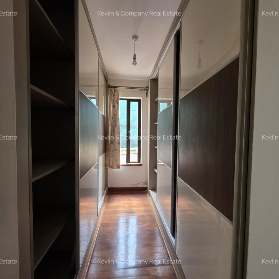 4 Bed Townhouse with En Suite in Lavington - 18