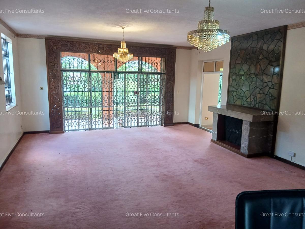 4 Bed Villa with En Suite in Runda - 3