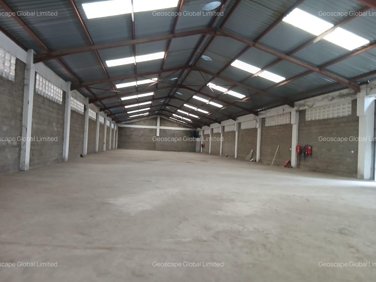 10,500 ft² Warehouse with Parking in Industrial Area - 9