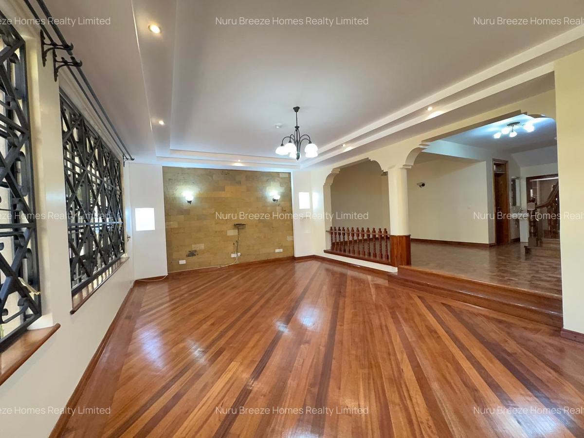 5 Bed Townhouse with En Suite in Kileleshwa - 2