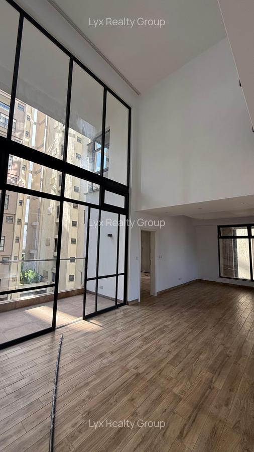 4 Bed Apartment with En Suite in Riverside - 2