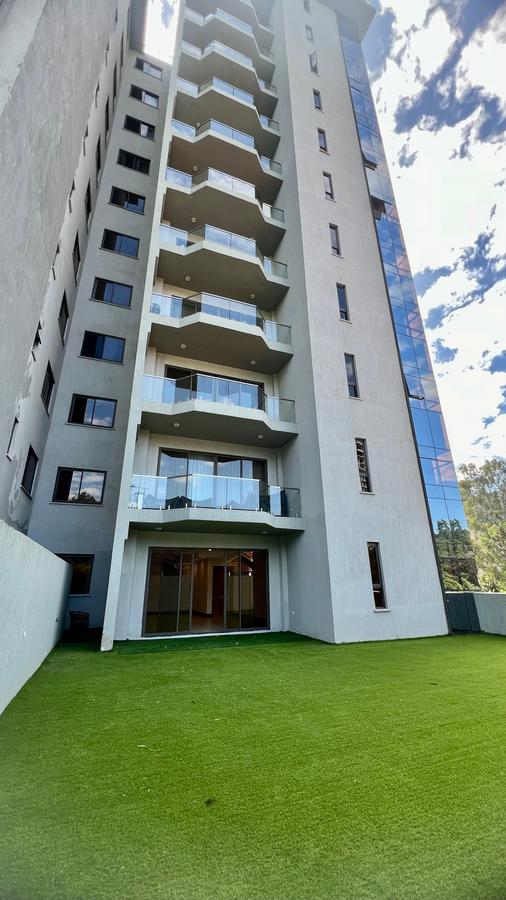 2 bed apartment with en suite at raphta road