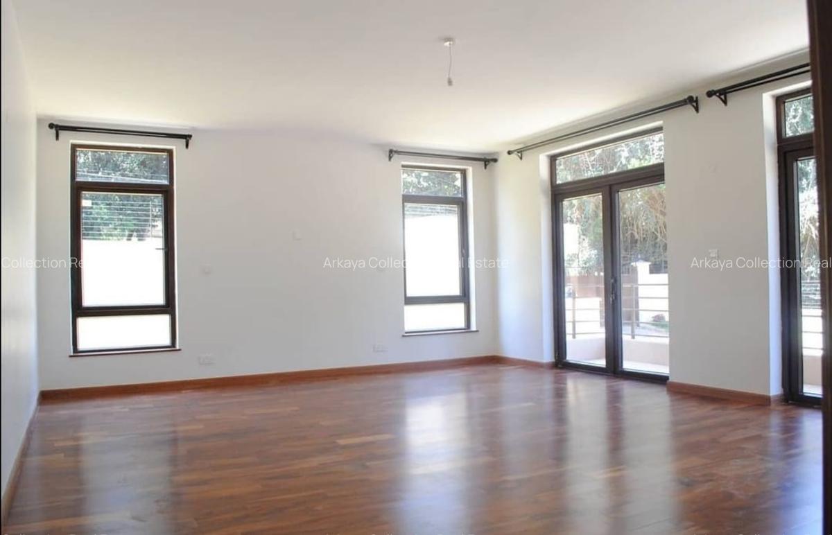 5 Bed Townhouse with En Suite in Lavington - 5