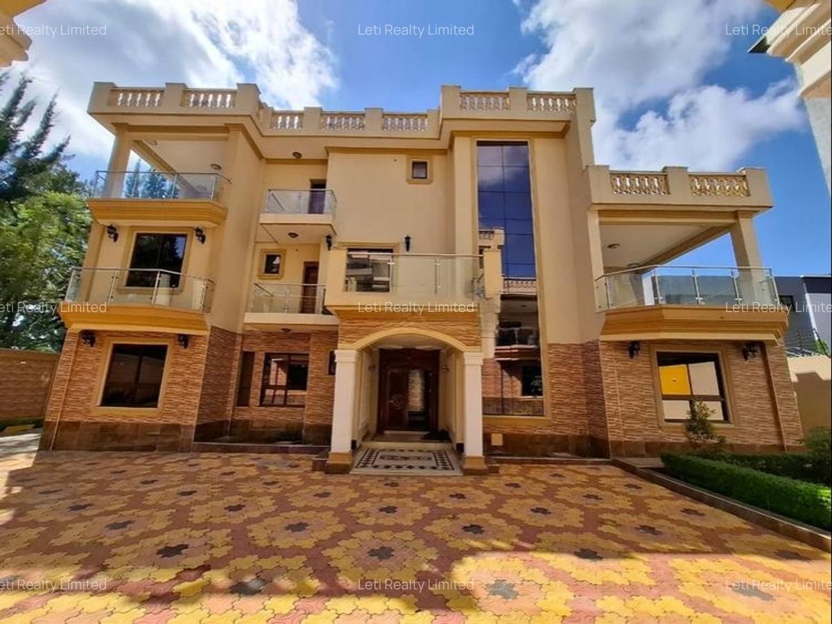 5 Bed Townhouse with En Suite in Lavington - 1
