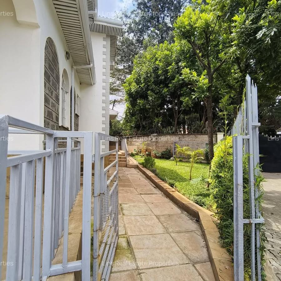 5 Bed Townhouse with En Suite in Lavington - 14