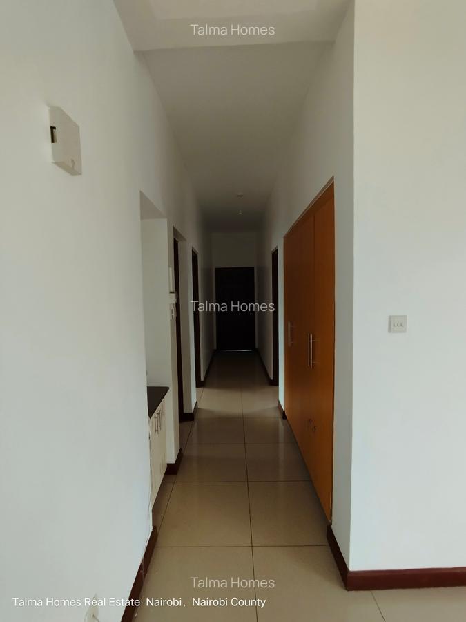 3 Bed Apartment with En Suite in Westlands Area - 12