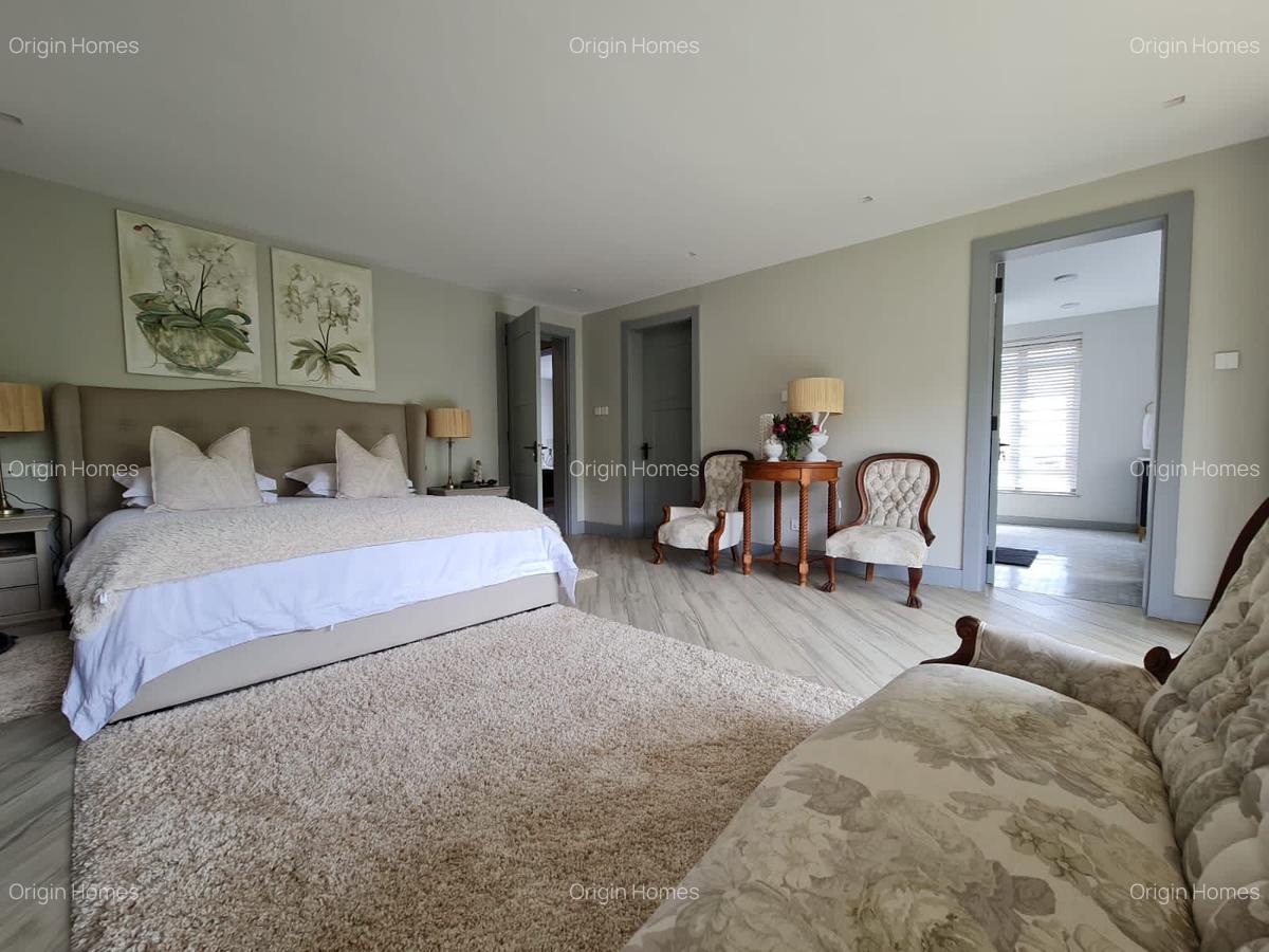 5 Bed Townhouse with En Suite at Kitisuru - 16