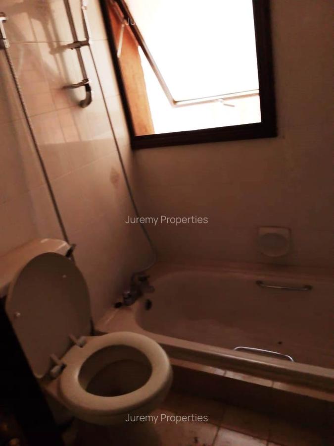 3 Bed Apartment with En Suite in Westlands Area - 14