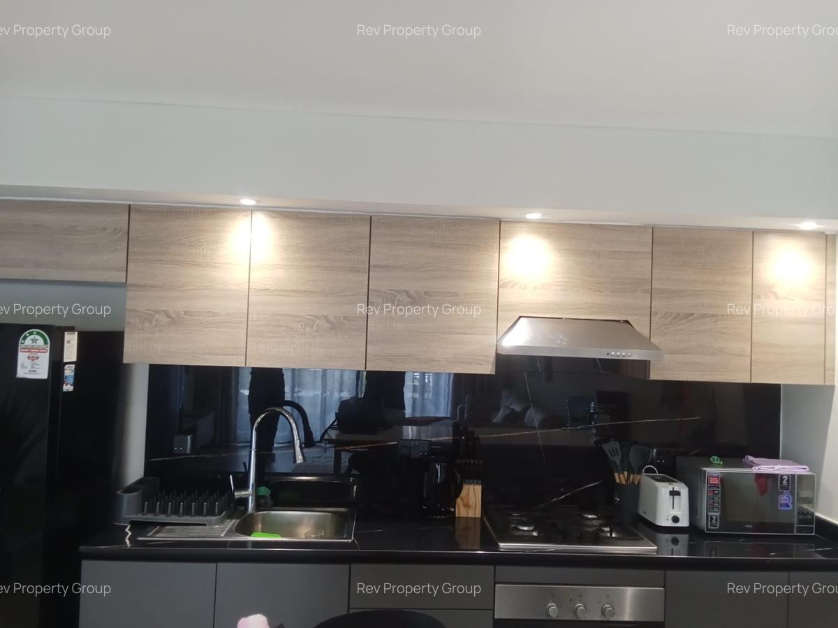 Furnished 1 Bed Apartment with Swimming Pool in Riverside - 7