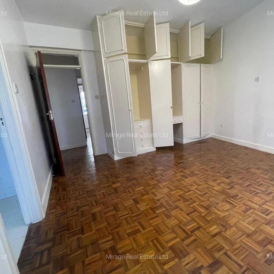 4 Bed Apartment with Parking in Riverside - 8
