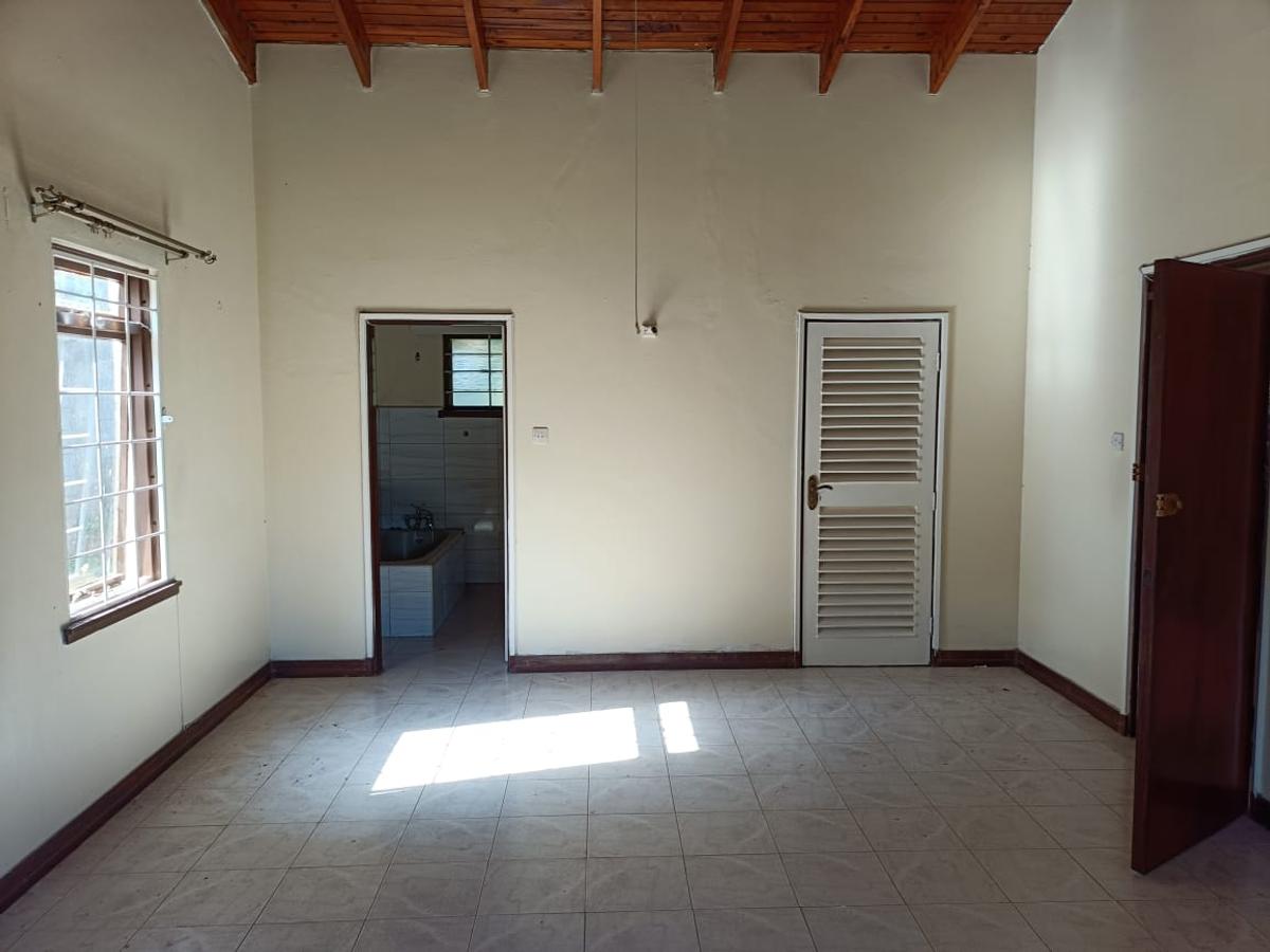 4 Bed House with En Suite at Ruaka Road - 9