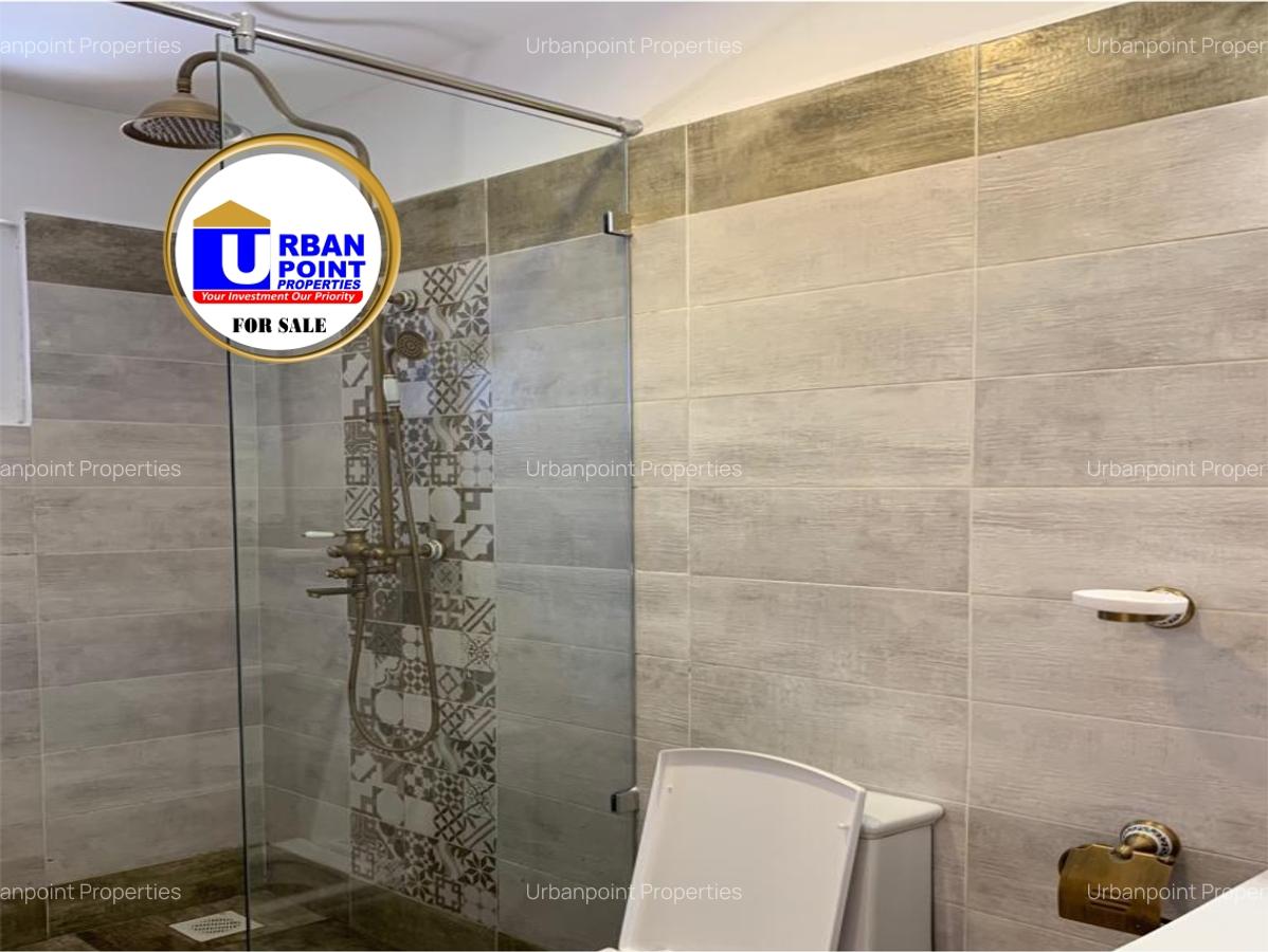 1 Bed Apartment with En Suite in Kikambala - 12