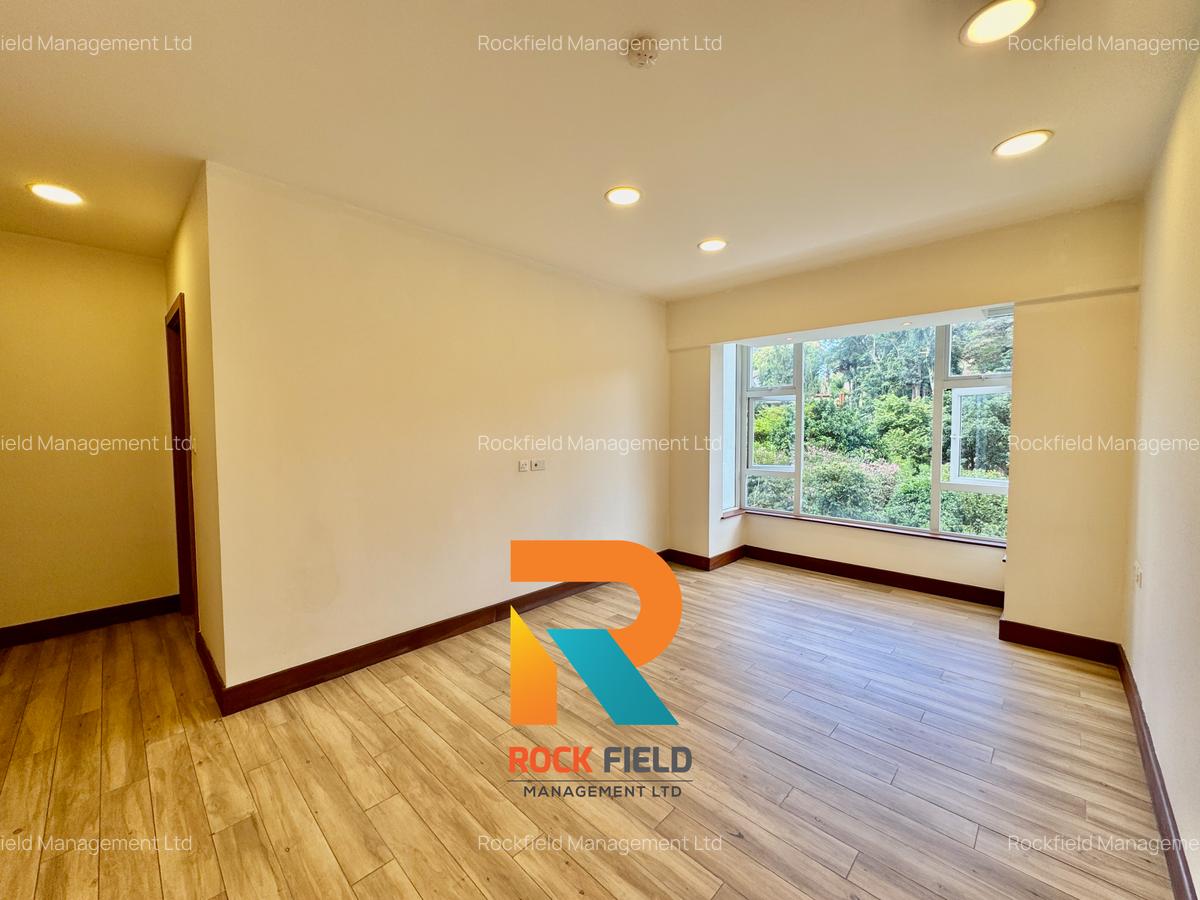 2 Bed Apartment with En Suite in Parklands - 9