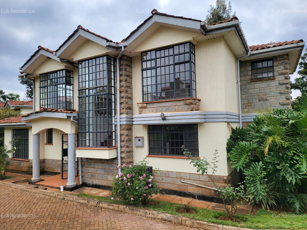 4 Bed Townhouse with En Suite at Red Hill - 4