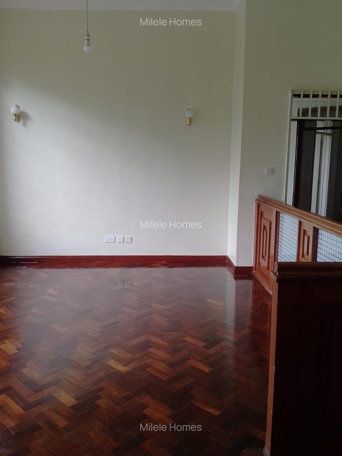 6 Bed Villa with En Suite in Runda - 3