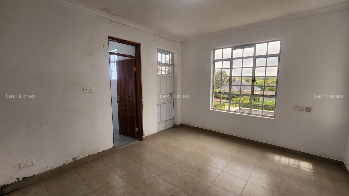 4 Bed House with En Suite at Rimpa - 9