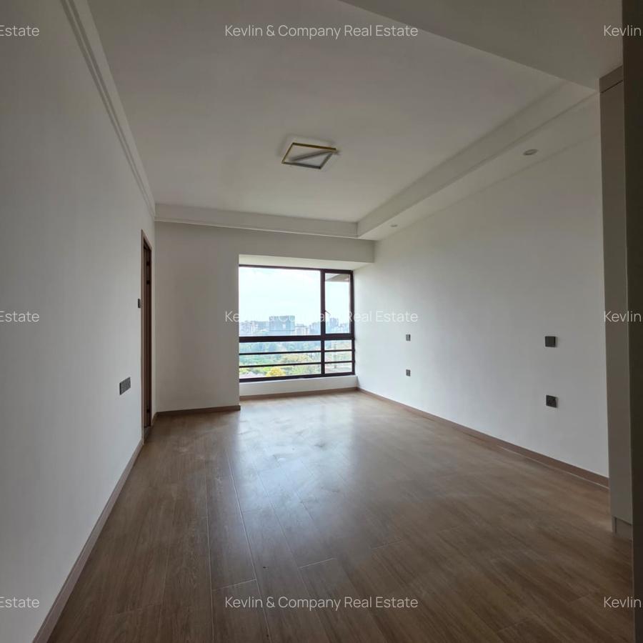 3 Bed Apartment with En Suite in Riverside - 8