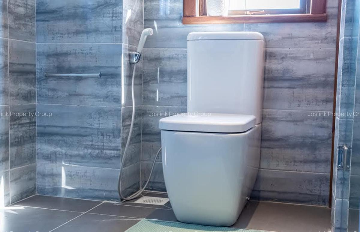 4 Bed Apartment with En Suite at Mt Kenya - 13