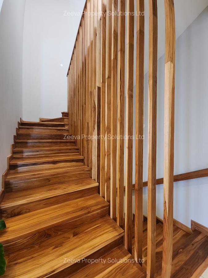 4 Bed Townhouse with En Suite in Loresho - 11